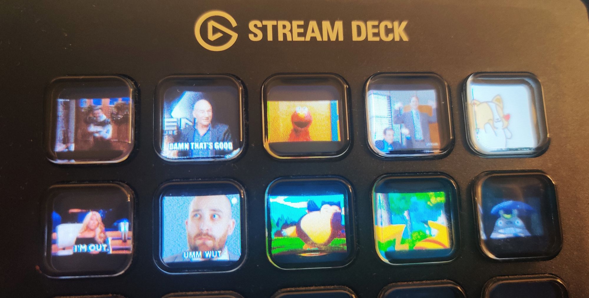 Stream Deck with two rows of gifs in button screens